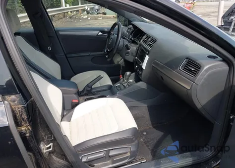 2016 Volkswagen Jetta 1.8T Sport z USA, uszkodzony, nr VIN 3VWD17AJ7GM407509